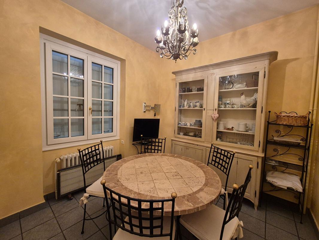 VARENNES-SUR-ALLIER Maison Varennes Sur Allier 5 pièce(s) 186 m2 12