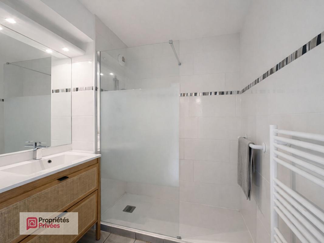 QUIMPER T3 lumineux 68 m² avec balcon, garage, Quimper proche centre et halage 11