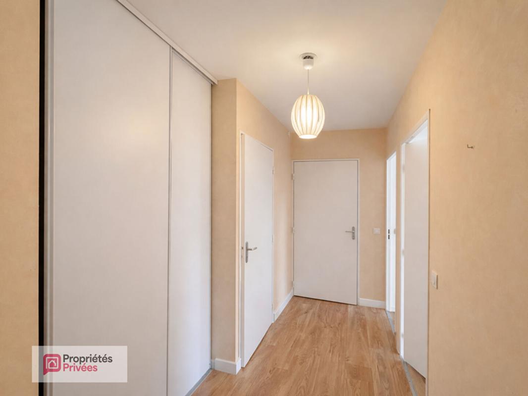 QUIMPER T3 lumineux 68 m² avec balcon, garage, Quimper proche centre et halage 12