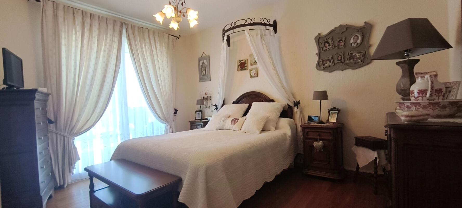 SAINT-LORMEL Exclusivité ! Côtes d'Armor 22130 SAINT-LORMEL. Véritable plain-pied, 3 chambres, bureau, garage, terrain 12