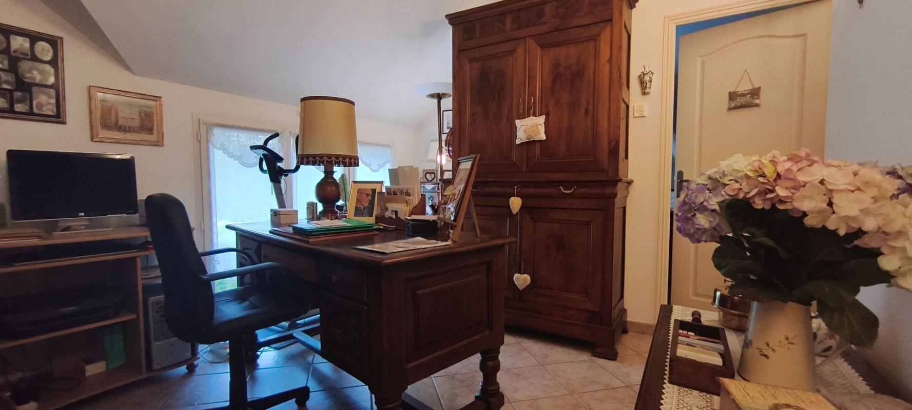 SAINT-LORMEL Exclusivité ! Côtes d'Armor 22130 SAINT-LORMEL. Véritable plain-pied, 3 chambres, bureau, garage, terrain 15