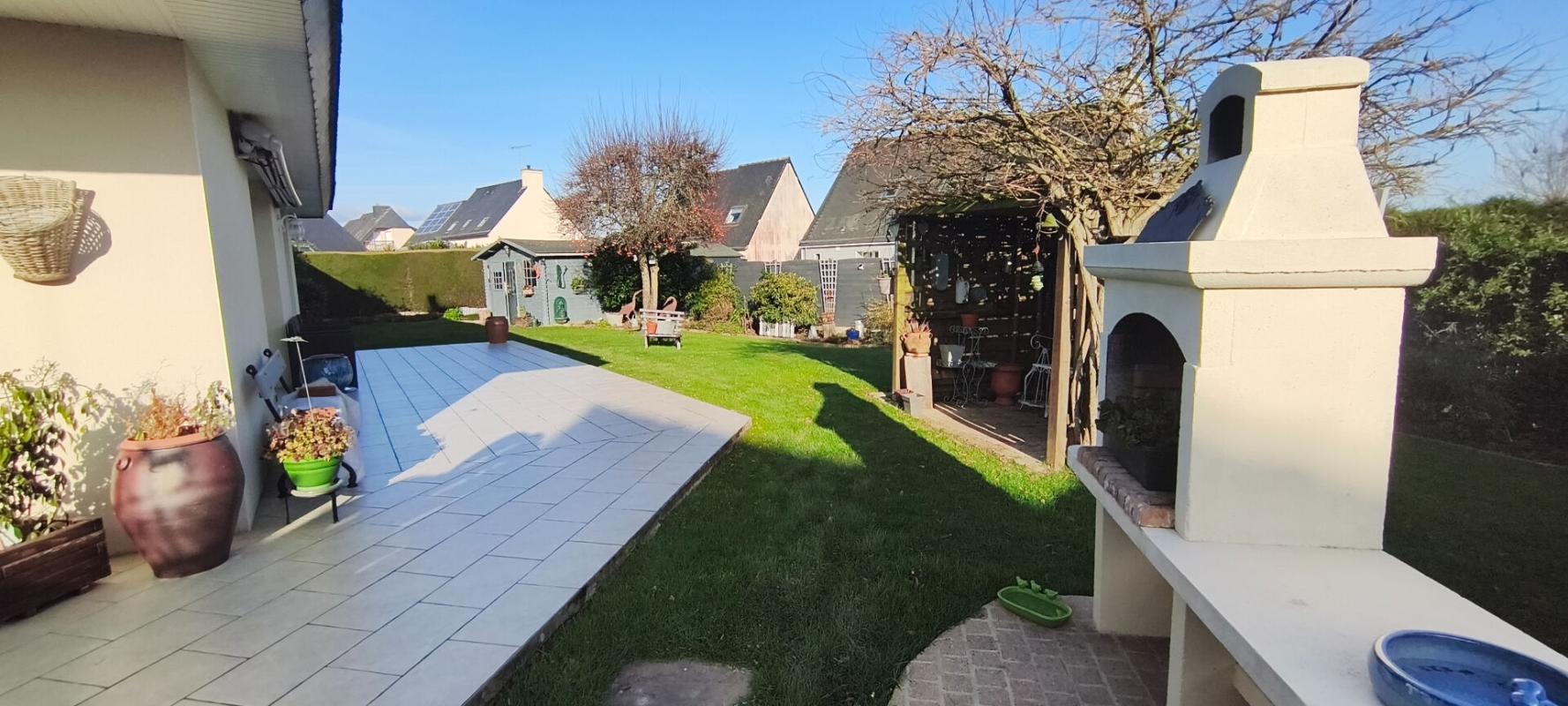 SAINT-LORMEL Exclusivité ! Côtes d'Armor 22130 SAINT-LORMEL. Véritable plain-pied, 3 chambres, bureau, garage, terrain 9