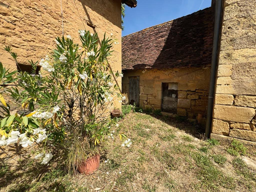 SAINT-SULPICE-D'EXCIDEUIL Corps de ferme en pierre à St Sulpice d'Excideuil de 120 m2 5
