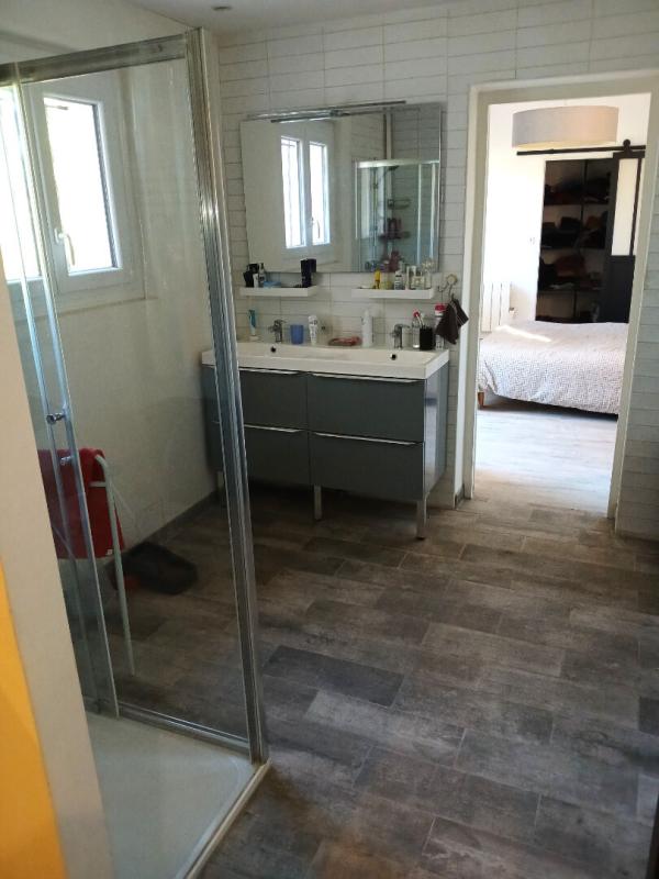 LE VAL Maison T5 de 161m², terrasses et garage sur 2075m² de terrain - LE VAL 10