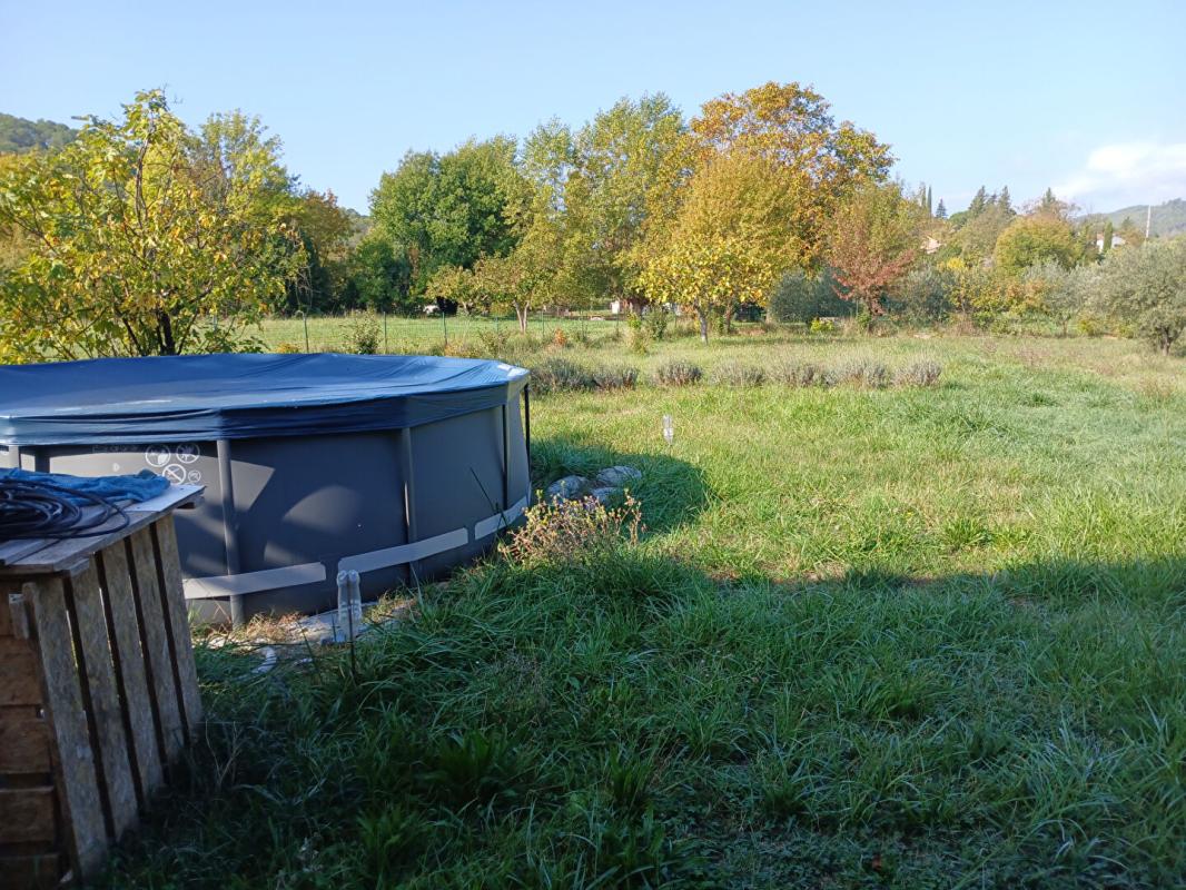 LE VAL Maison T5 de 161m², terrasses et garage sur 2075m² de terrain - LE VAL 16