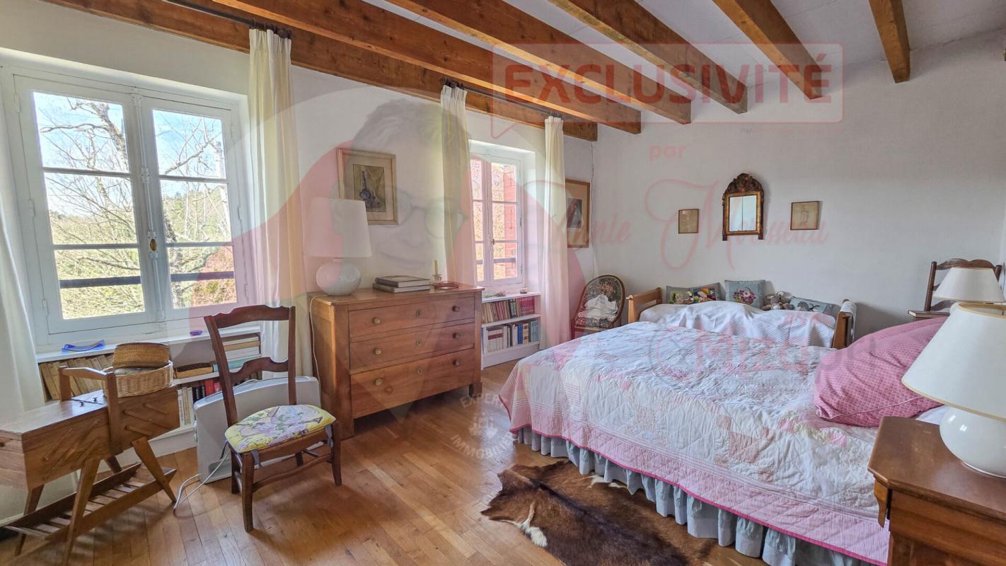 BROUSSE Grande maison de campagne 200m² avec jardin, terrasse, 6 chambres 11