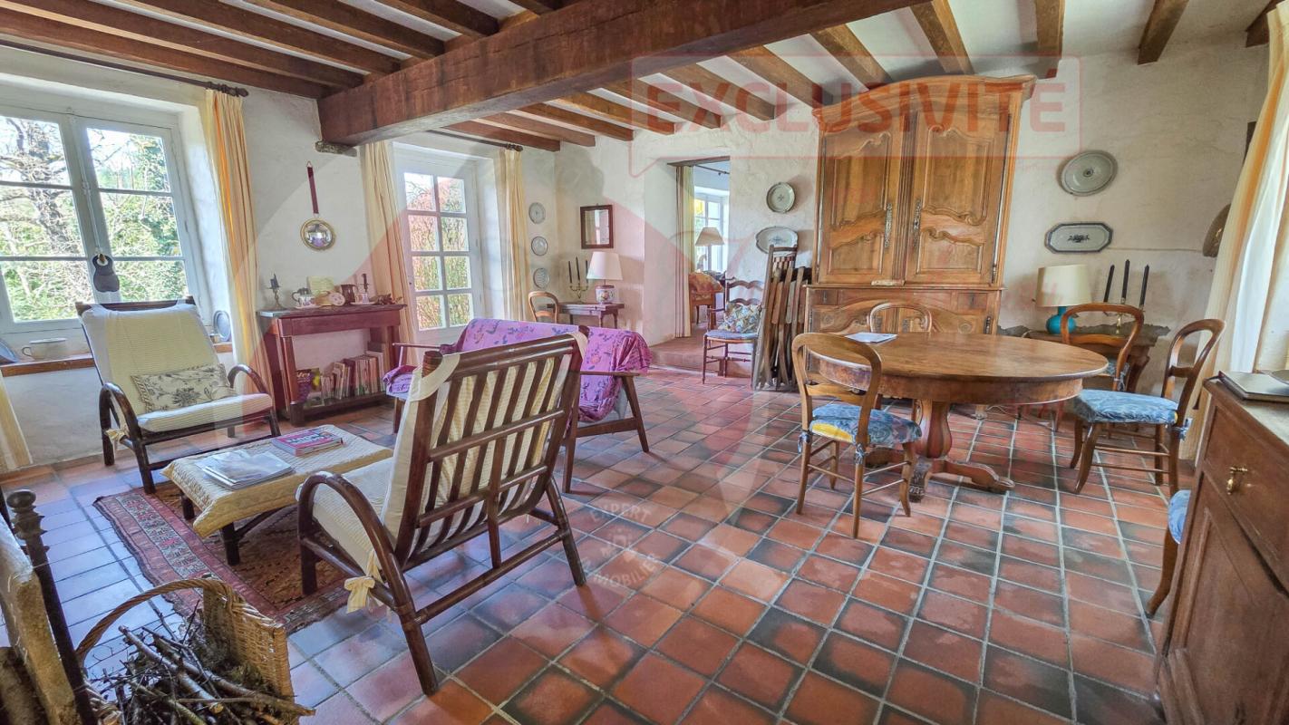 BROUSSE Grande maison de campagne 200m² avec jardin, terrasse, 6 chambres 8