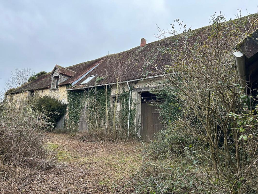 JOUY-LE-CHATEL CORPS DE FERME 300 m2 PRIX 115 000 1