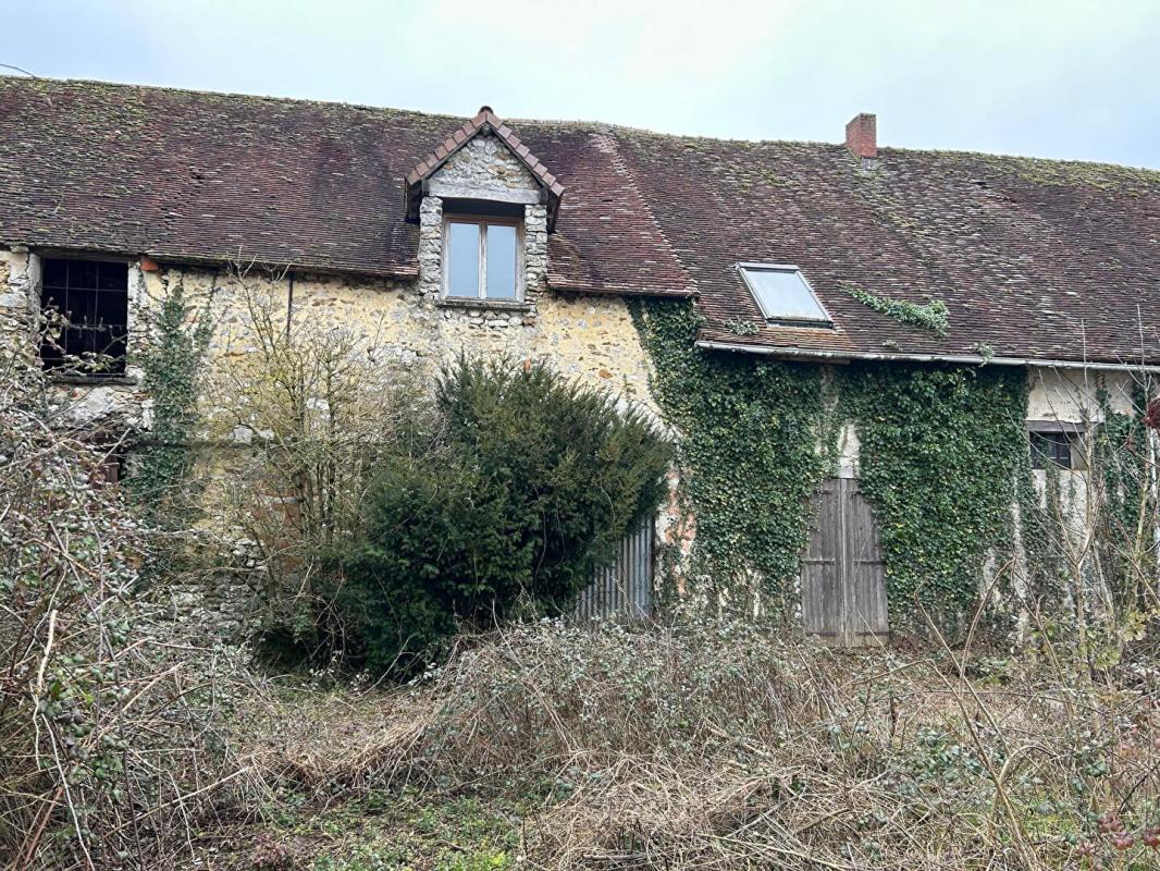 JOUY-LE-CHATEL CORPS DE FERME 300 m2 PRIX 115 000 2