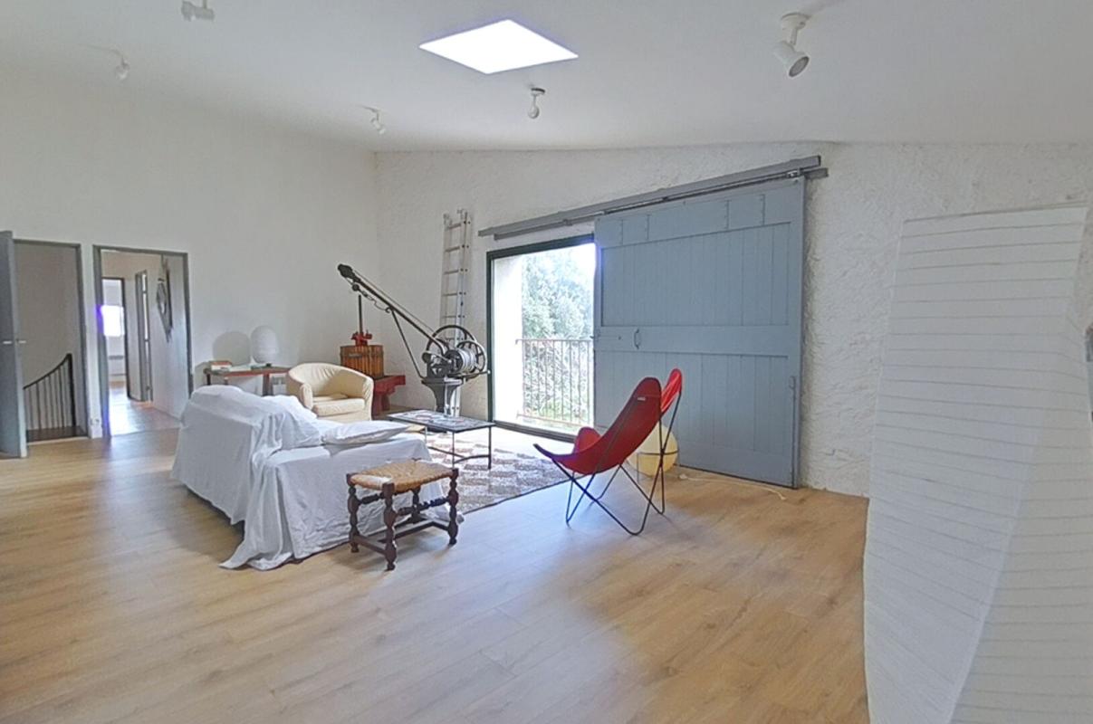 OUVEILLAN Propriété Ouveillan - 402 m² habitables - Piscine & dépendances 7