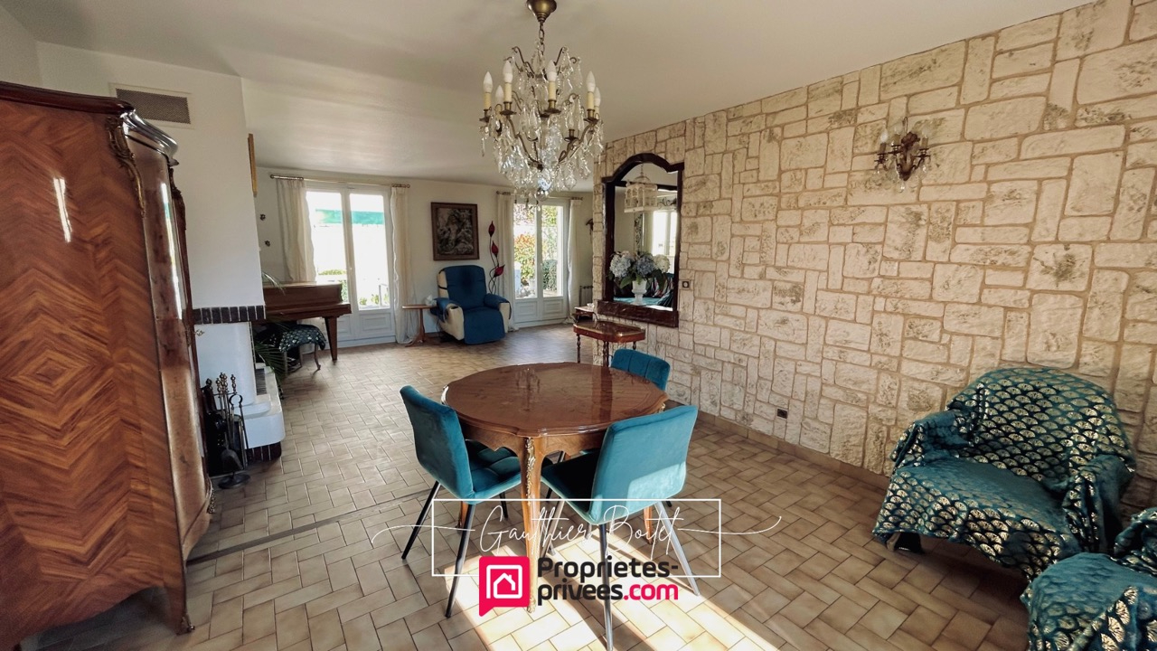 MORMANT Maison centre Mormant 7 pièce(s) 5 chambres 152 m2 5