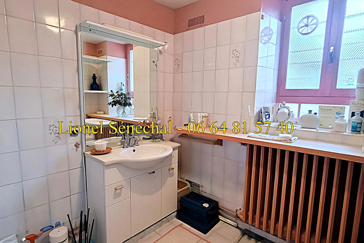 SILLE-LE-GUILLAUME Maison en cours de rénovation de 5 pièces de 115 m2  sur une parcelle de plus de 500 m2 13