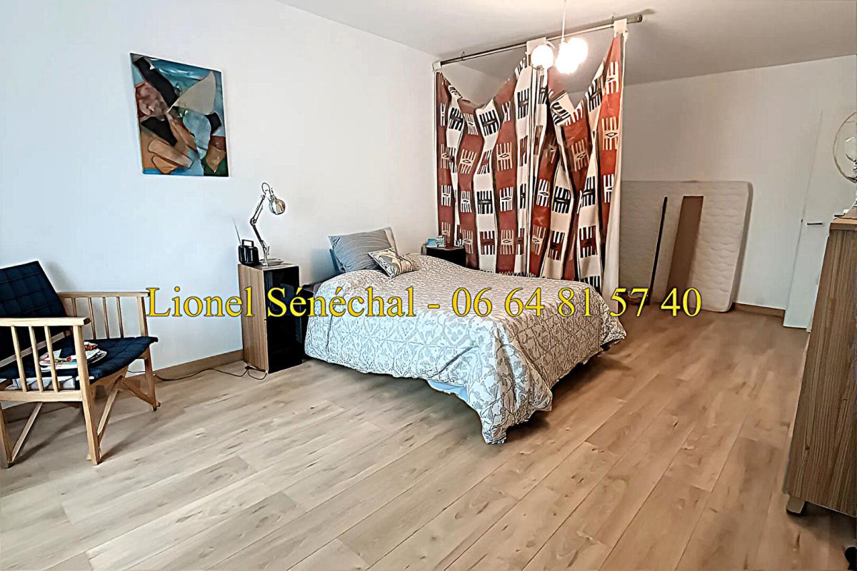 SILLE-LE-GUILLAUME Maison en cours de rénovation de 5 pièces de 115 m2  sur une parcelle de plus de 500 m2 6