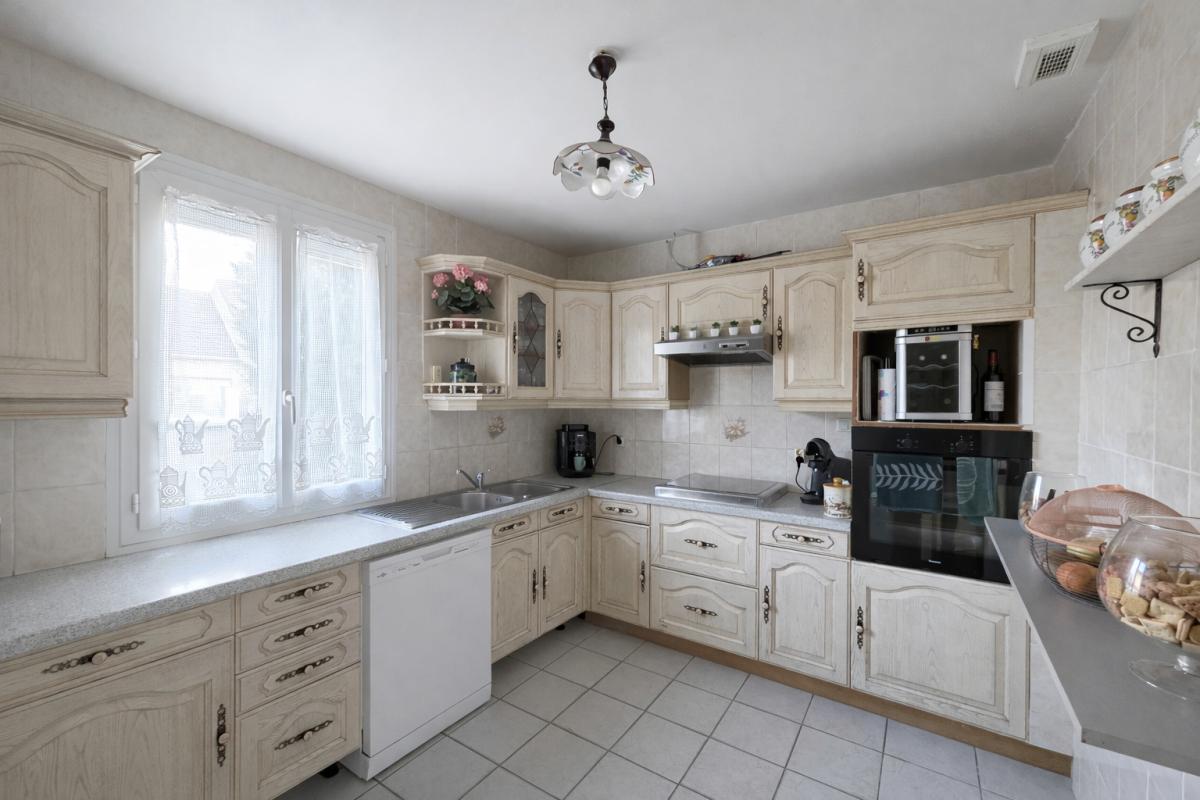 LES MUREAUX Maison Les Mureaux 5 pièce(s) 110 m2 4