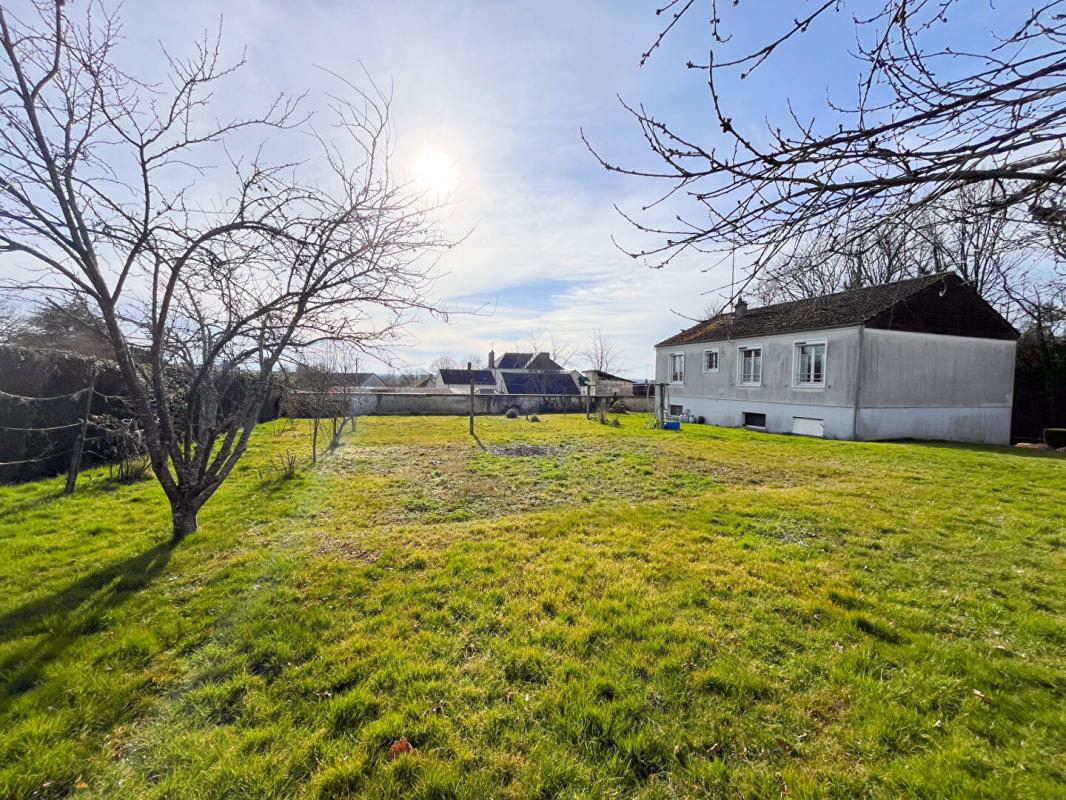 JEU-MALOCHES Maison Jeu Maloches 5 pièce(s) 85 m2 16