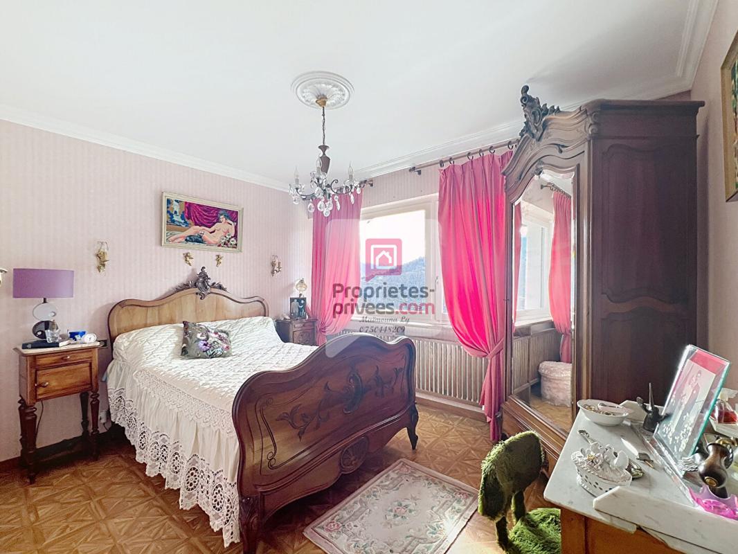 UGINE Maison avec T2 Ugine 7 pièces 323 m2 10