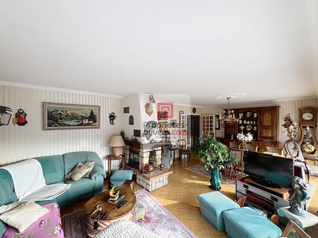 UGINE Maison avec T2 Ugine 7 pièces 323 m2 7