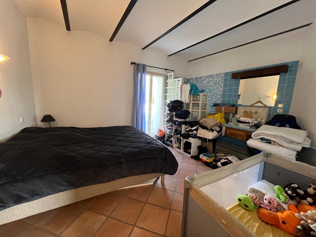 LUCCIANA UNE EXCEPTION EN PLEIN C?UR DE VILLE - Maison de caractère de 190m² avec piscine et jardin de 600m²cciana 6 pièce(s) 190 m2 11