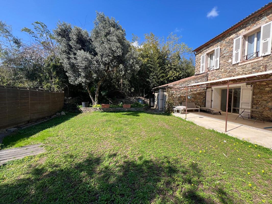 LUCCIANA UNE EXCEPTION EN PLEIN C?UR DE VILLE - Maison de caractère de 190m² avec piscine et jardin de 600m²cciana 6 pièce(s) 190 m2 6