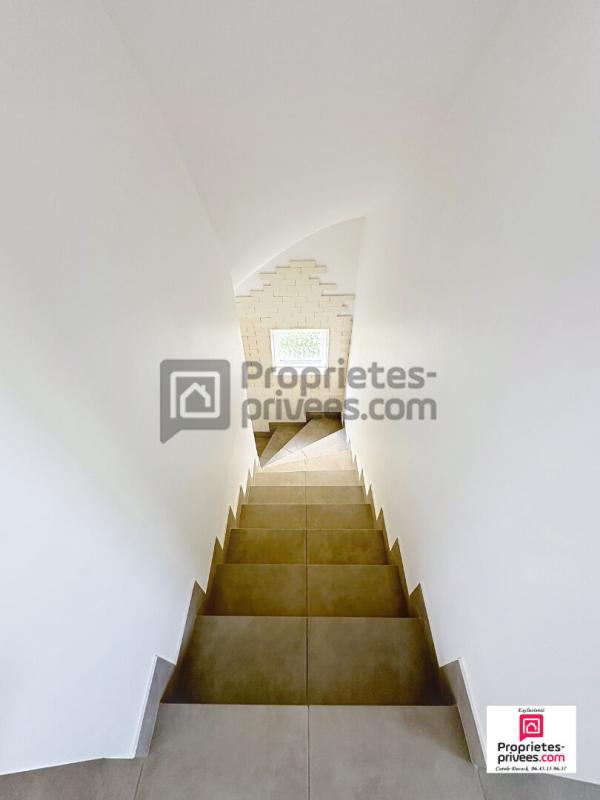 GRETZ-ARMAINVILLIERS Maison 6 pièces 186 m2 avec appartement indépendant 7