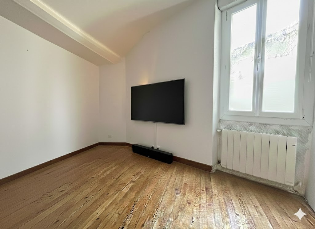 SAINT-LAURENT-MEDOC Charmante maison en pierre 3 pièces 3