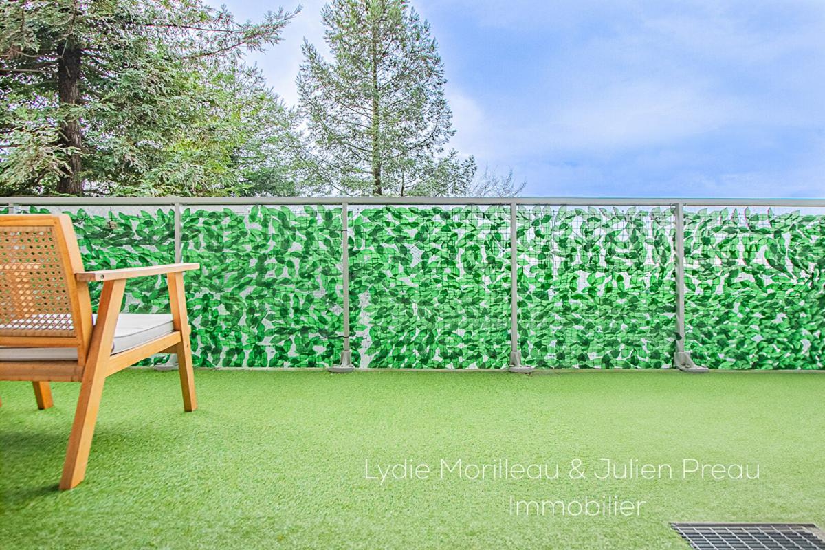 NANTES ÎLE DE NANTES - T2 AVEC GRANDE TERRASSE 1