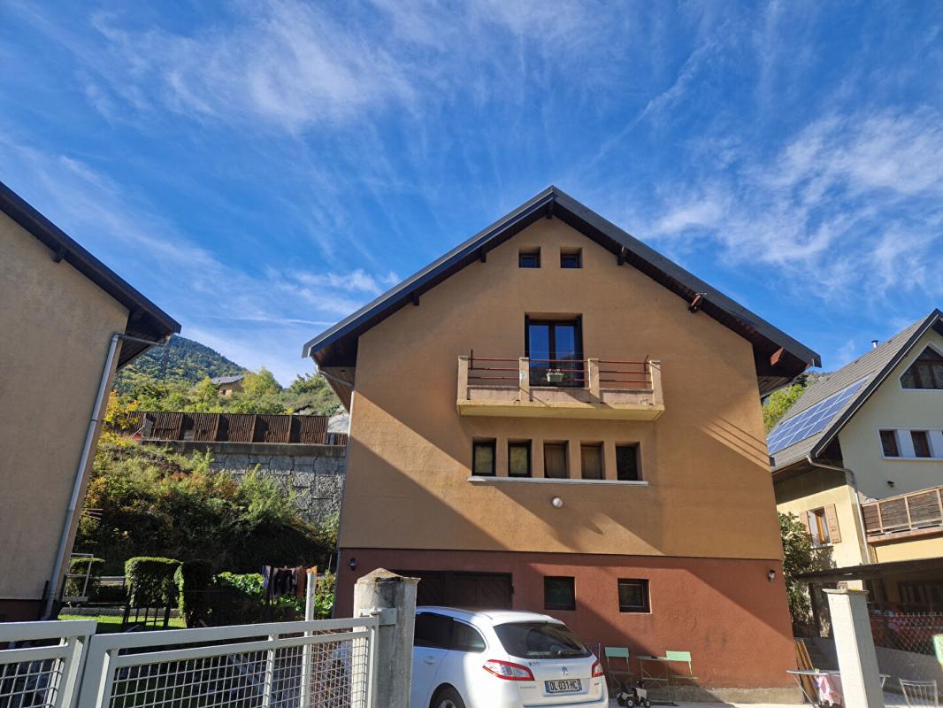 SAINT-MICHEL-DE-MAURIENNE Maison  7 pièces 199 m2 18