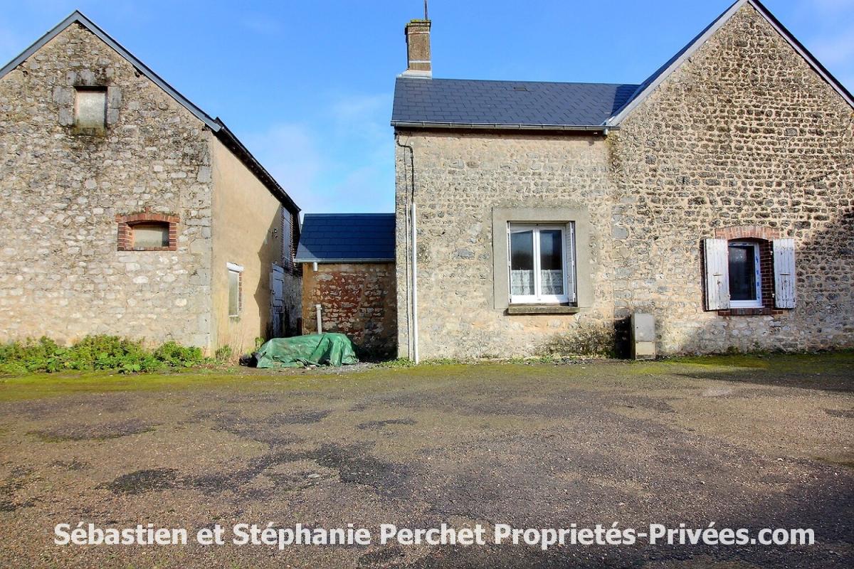 PATAY Maison en pierres à rénover sur un terrain d'environ 308 m2 1