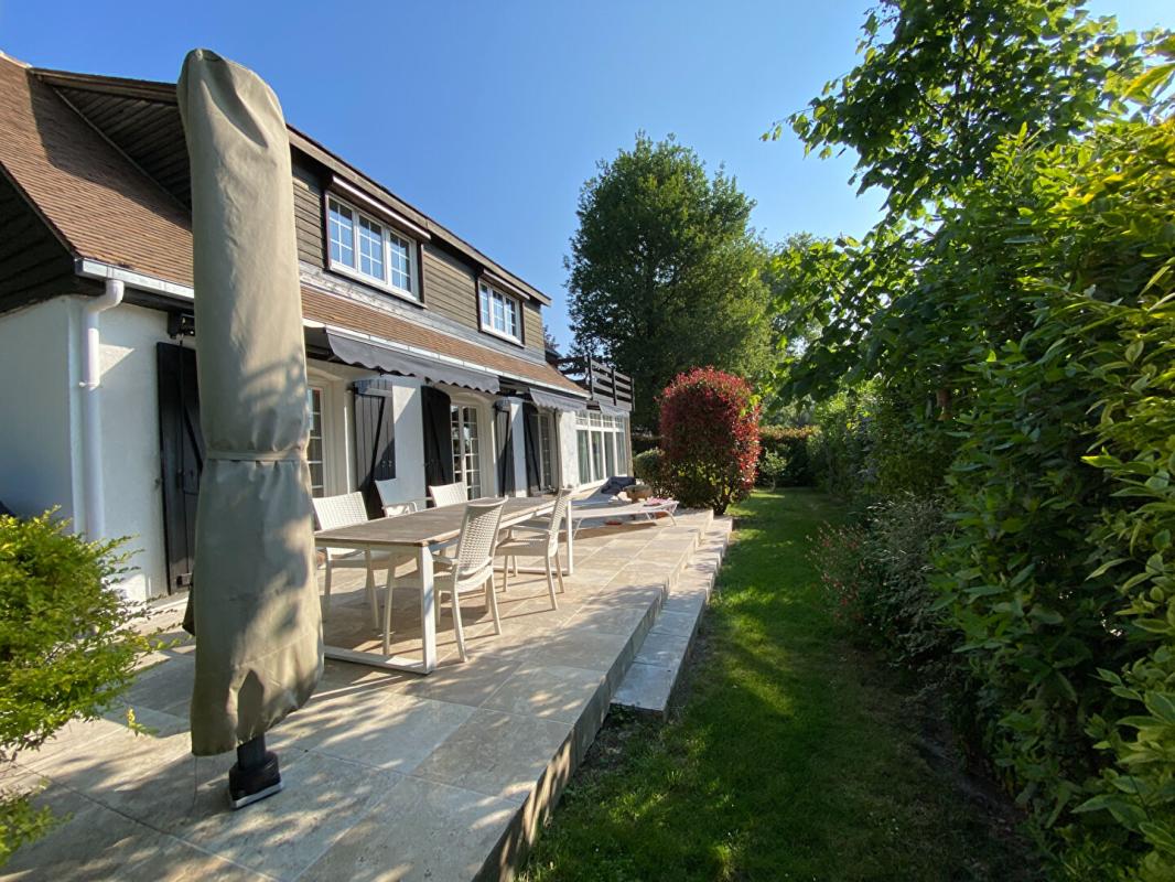 ORGEVAL Magnifique maison de 190m², 5 chambres avec prestations de qualité 14