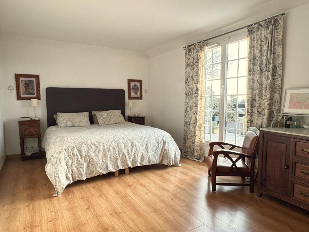 ORGEVAL Magnifique maison de 190m², 5 chambres avec prestations de qualité 8