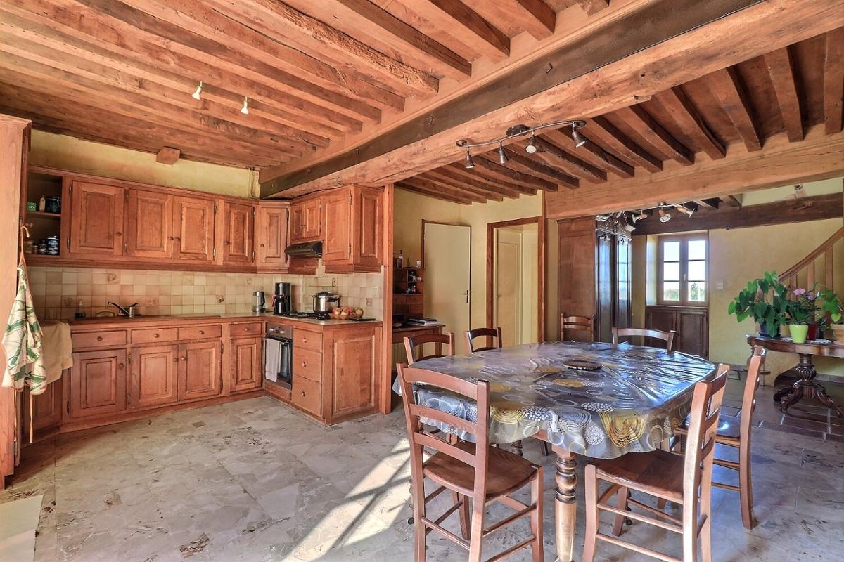 SAINT-MARTIN-DE-SALENCEY Ferme Saint Martin De Salencey 6 pièce(s) 157.5 m2 7