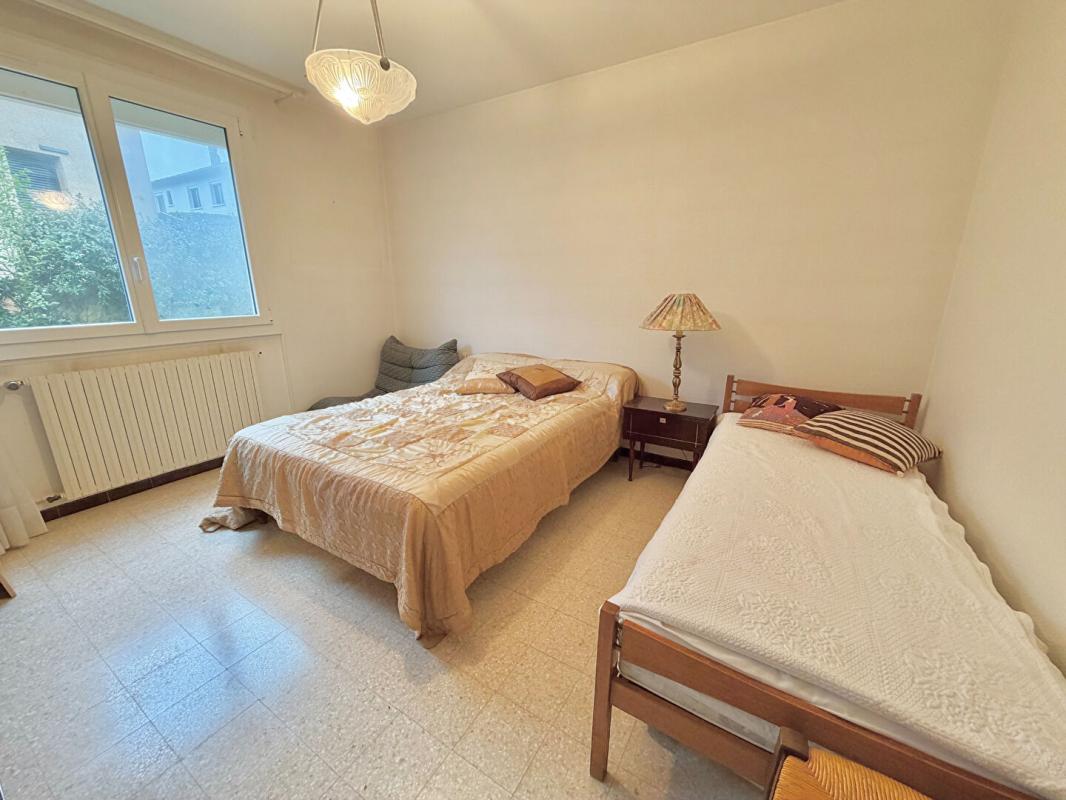 CAHORS Maison 4 chambres sur 500 m² de terrain proche centre ville 13