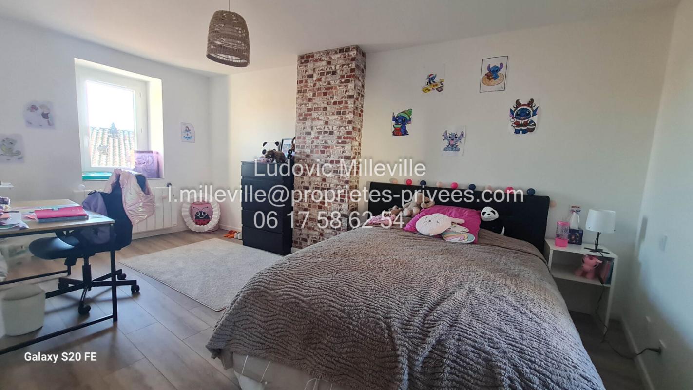 FAUGERES Splendide maison de 165m² entièrement rénovée avec terrasse 11