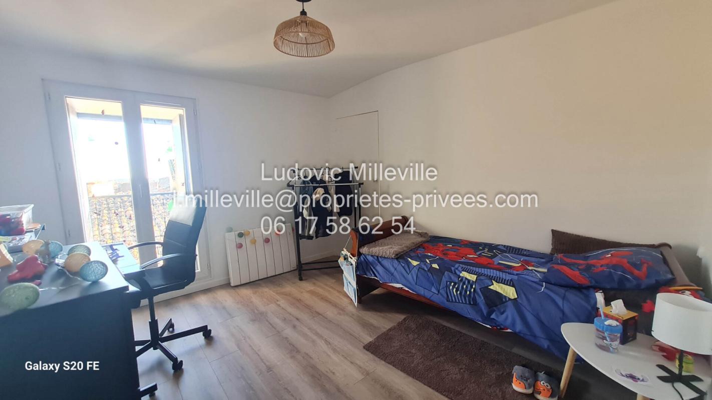 FAUGERES Splendide maison de 165m² entièrement rénovée avec terrasse 13