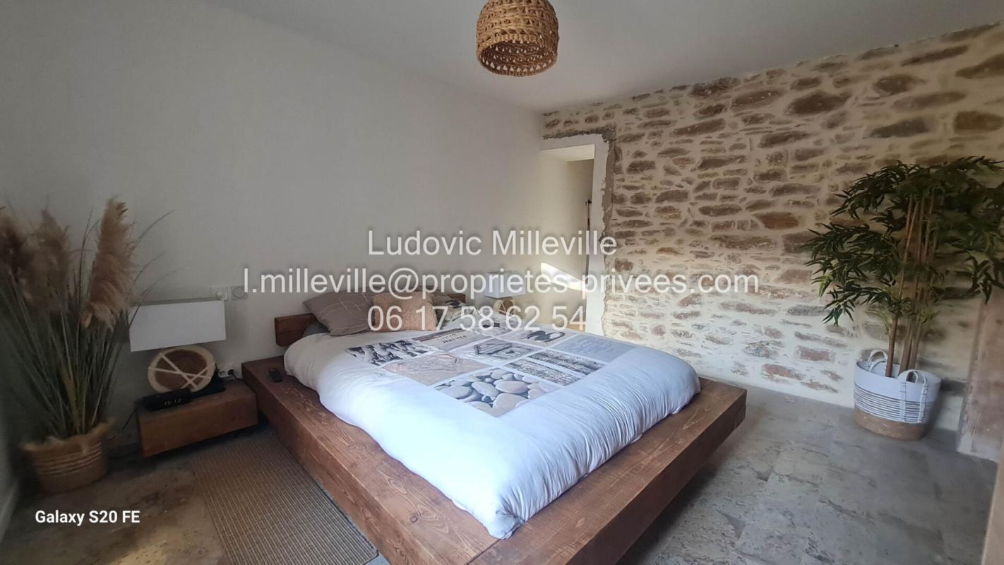 FAUGERES Splendide maison de 165m² entièrement rénovée avec terrasse 6