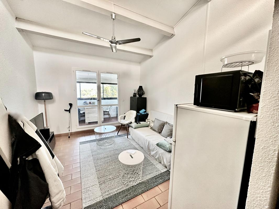 SAINT-MANDRIER-SUR-MER PIN ROLLAND - MAREGAU - APPARTEMENT DE TYPE 1 BiS  - CAVE - PARKING PRIVATIF 12