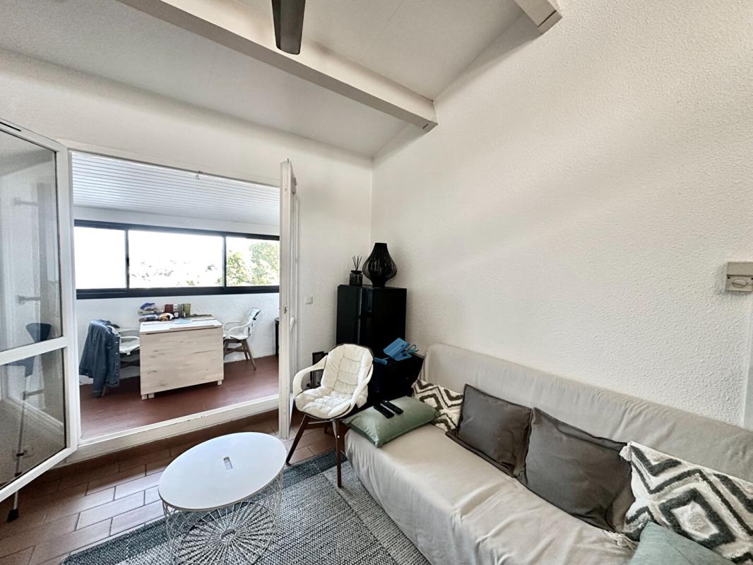 SAINT-MANDRIER-SUR-MER PIN ROLLAND - MAREGAU - APPARTEMENT DE TYPE 1 BiS  - CAVE - PARKING PRIVATIF 6