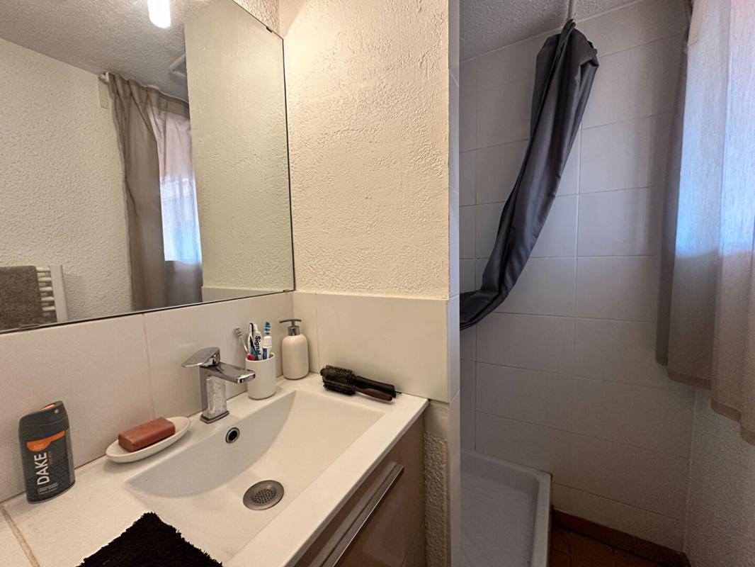 SAINT-MANDRIER-SUR-MER PIN ROLLAND - MAREGAU - APPARTEMENT DE TYPE 1 BiS  - CAVE - PARKING PRIVATIF 9