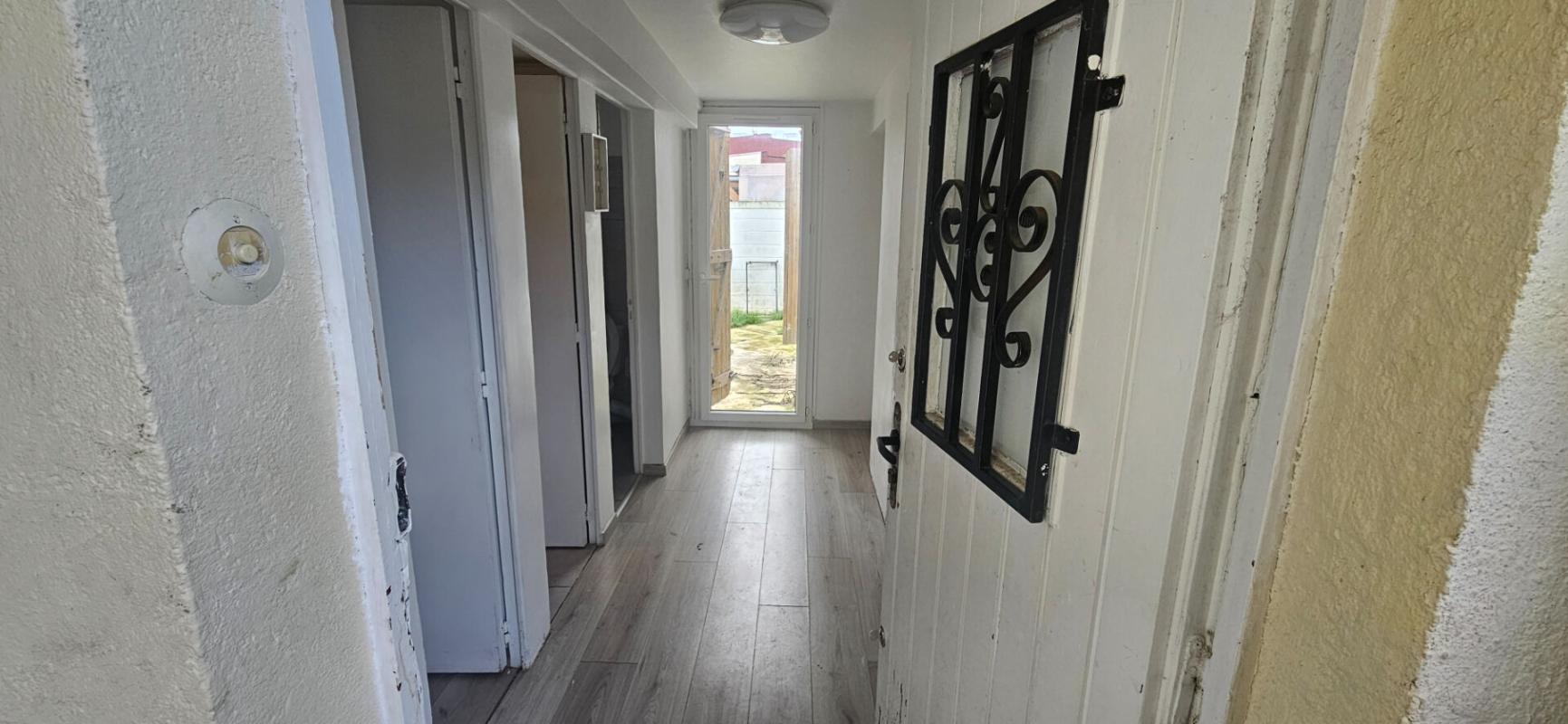 GOUSSAINVILLE Maison plein pied situé à Goussainville avec 3 chambres 3