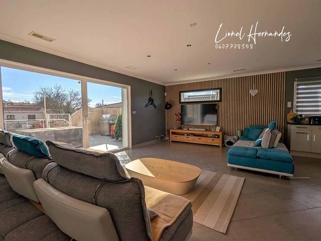 MONS MONS (30340) Villa contemporaine d'architecte de plain-pied - 139 m² - Terrain 1385 m² - Garage double 11