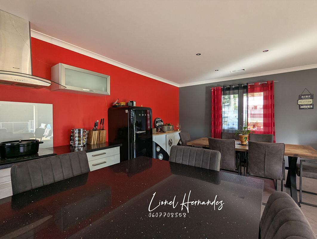 MONS MONS (30340) Villa contemporaine d'architecte de plain-pied - 139 m² - Terrain 1385 m² - Garage double 13