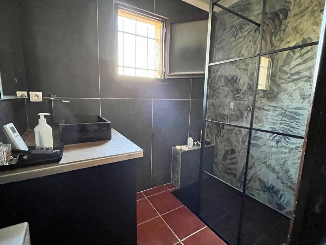 SAINT-MAXIMIN-LA-SAINTE-BAUME Maison avec piscine Saint Maximin La Sainte Baume 6 pièce(s) 133 m2 11