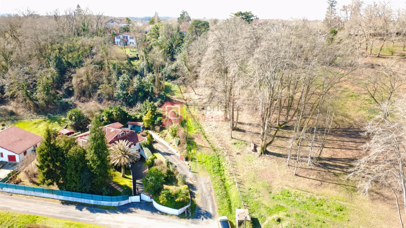 USTARITZ Maison familiale avec jardin, piscine et grand sous-sol à Ustaritz 17