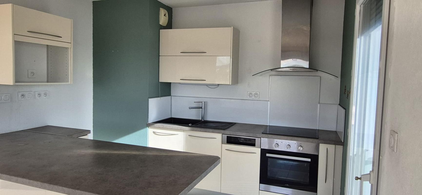 JUVIGNAC Appartement  3 pièce(s) JUVIGNAC 3