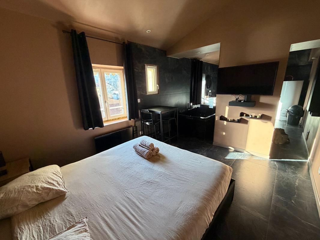 LYON-9E-ARRONDISSEMENT Appartement Lyon 2 pièce(s) 24 m2 5