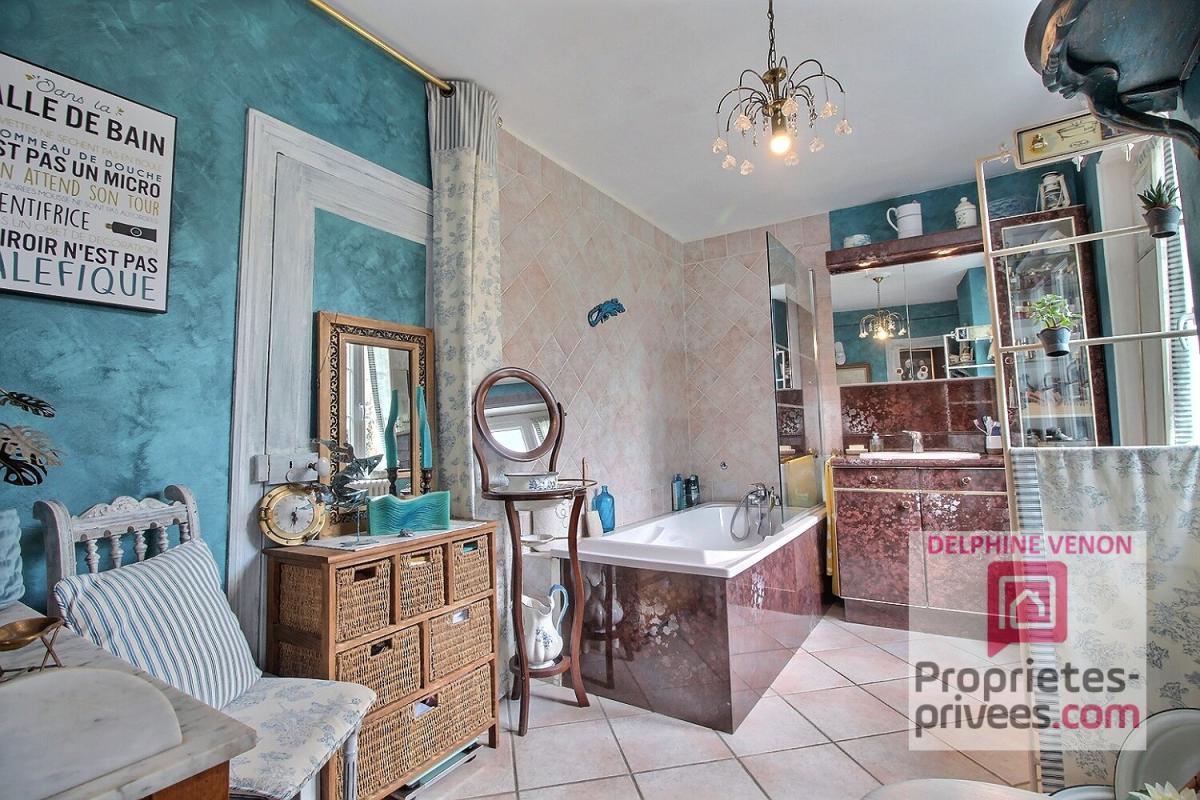 SAINT-BENOIT-SUR-LOIRE Exclusivité - Maison de ville sur un terrain de 378 m² au coeur du bourg de Saint Benoît sur Loire+ garage et 2 lavoirs 6