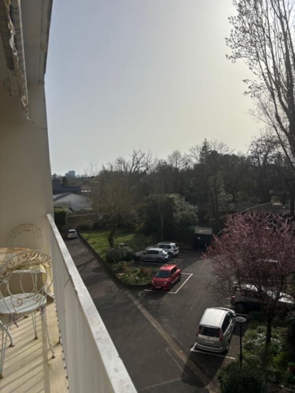 LE BOUSCAT 33110 LE BOUSCAT CENTRE APPARTEMENT T5 95 m2  AVEC GARAGE 6