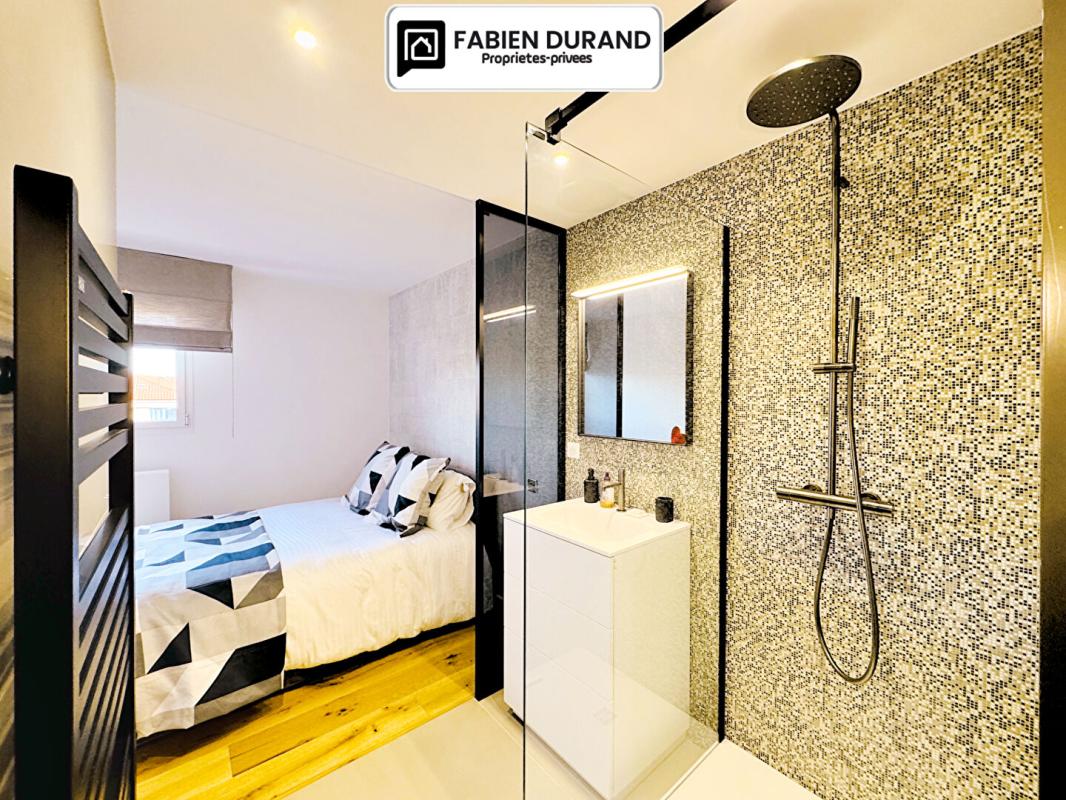 FREJUS Appartement Unique à Frejus Plage 3 pièce(s) 70 m2 avec Garage Cave Parking 10