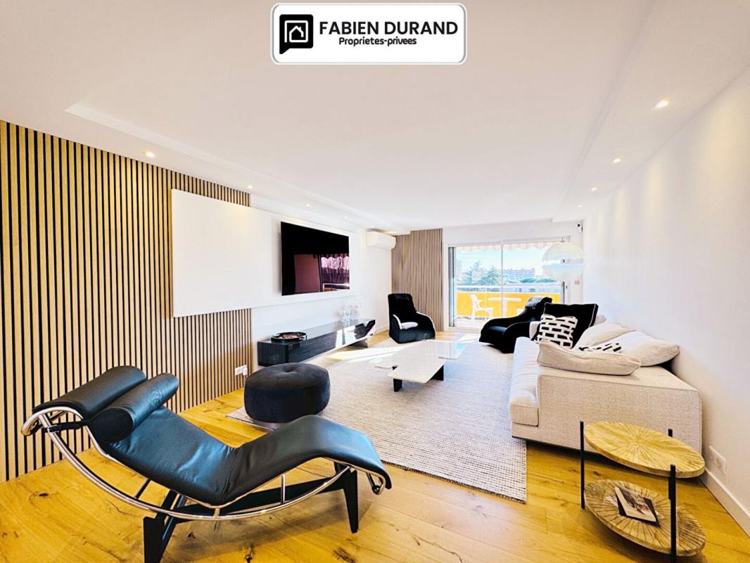 FREJUS Appartement Unique à Frejus Plage 3 pièce(s) 70 m2 avec Garage Cave Parking 12