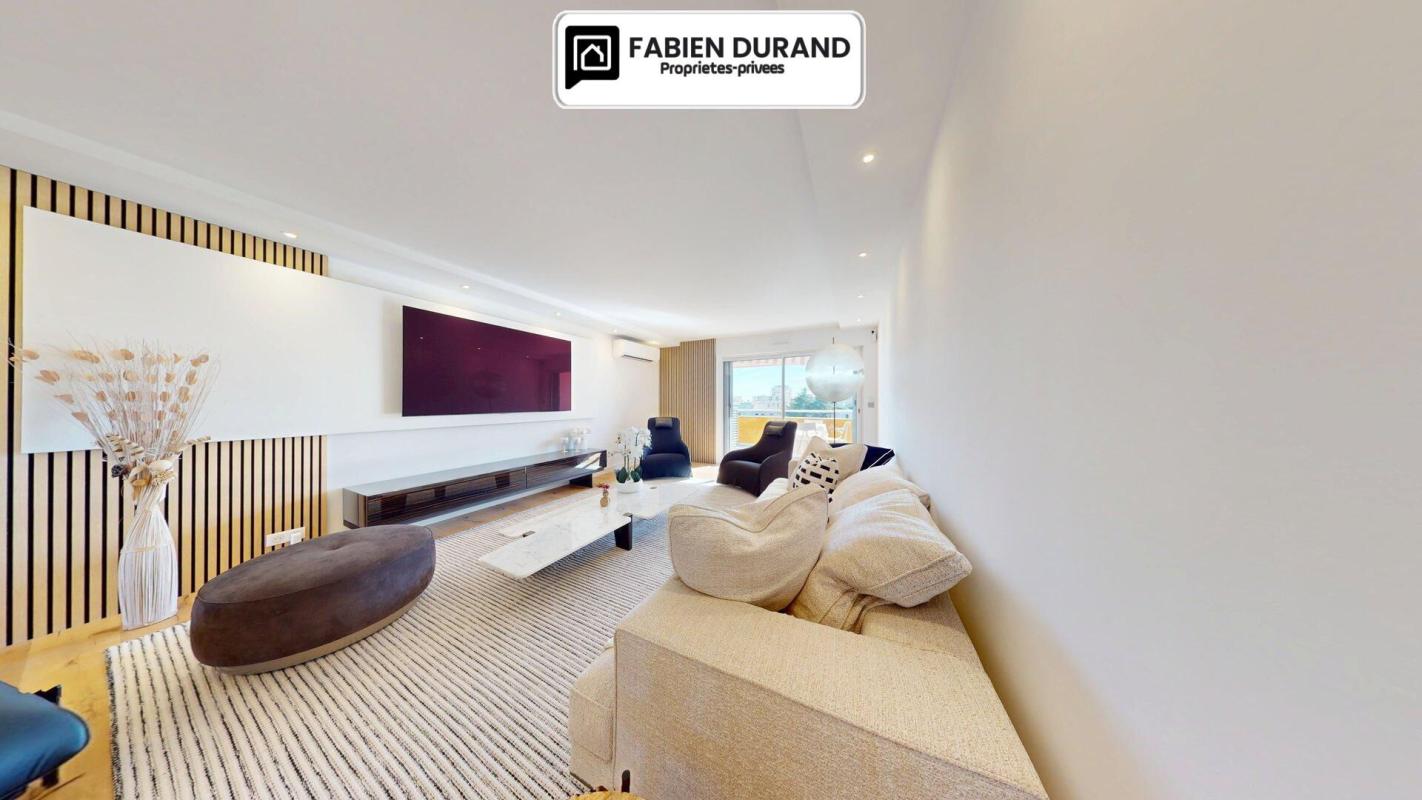 FREJUS Appartement Unique à Frejus  Plage 3 pièce(s) 70 m2 avec Garage Cave Parking 13